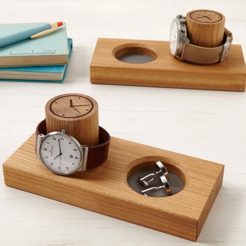 GEPERSONALISEERDE MANCHETKNOPEN TRAY EN HORLOGE STAND